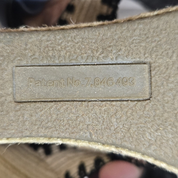 Sonoma Black and Tan Wedges Sz 9.5 - Picture 6 of 9